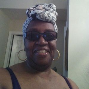 Meet your Posher, Claudette